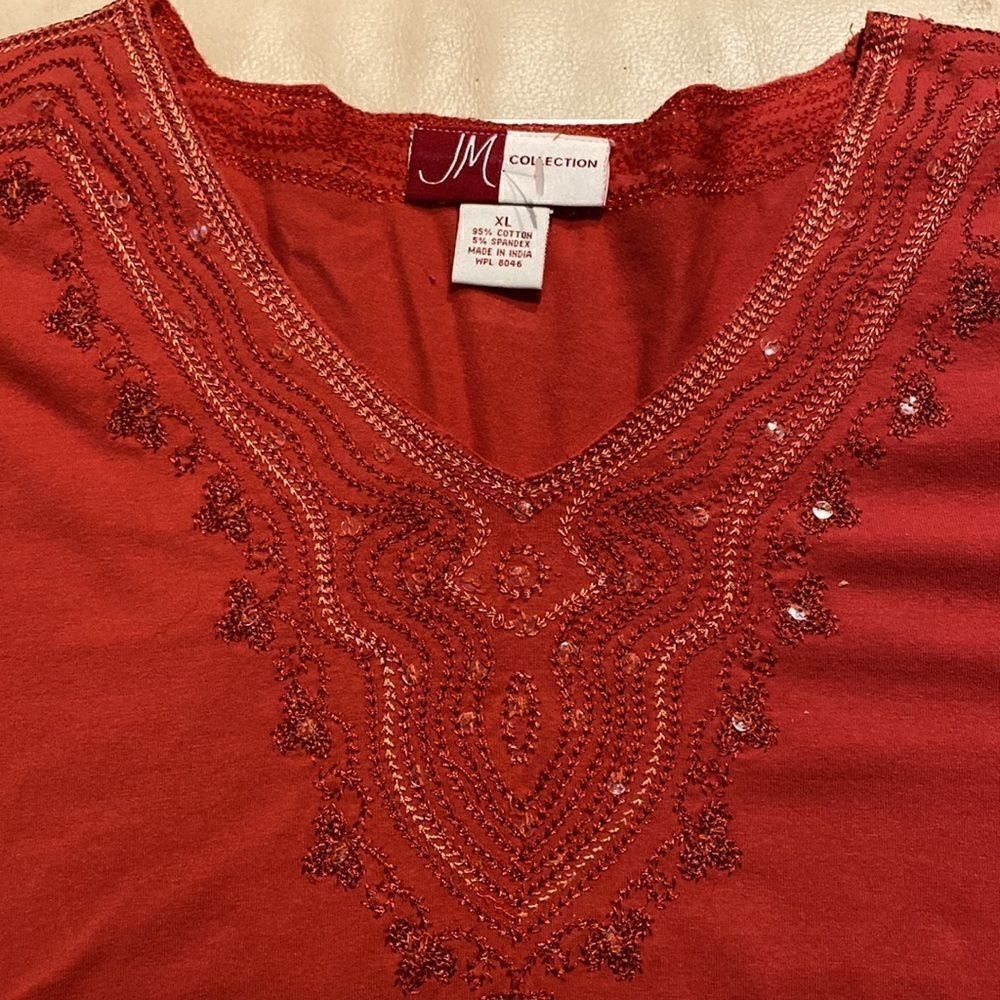 JM Collection Woman’s Embroidered Top - Picture 2 of 4